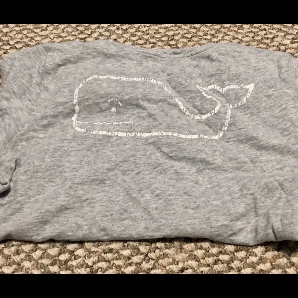 Women’s Vineyard Vines T-shirt
